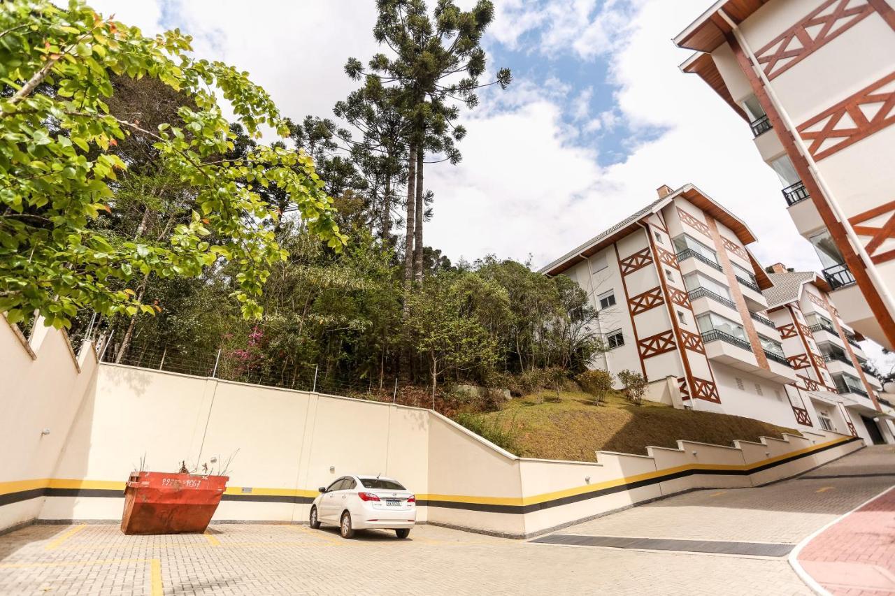 Apartamento Quatro Estações Hospeda: Elegant Retreat Near Baden Baden Campos do Jordão